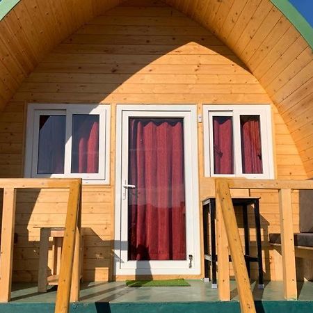 Cozy Capsules - Modern Hut Bed & Breakfast Kukkal Eksteriør bilde