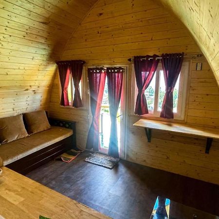 Cozy Capsules - Modern Hut Bed & Breakfast Kukkal Eksteriør bilde